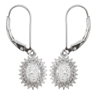 Boucles d'oreilles dormeuses en argent 925/000 rhodié avec un pendant ovale pavé d'oxydes de zirconium blancs et surmonté d'un oxyde de zirconium blanc serti 4 griffes.