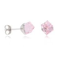 Boucles d'oreilles puces en argent 925/000 rhodié surmontées d'un cube en cristal rose.