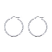 Boucles d'oreilles créoles fil torsade en acier argenté.