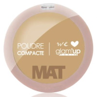 Poudre matifiante à la formule anti-brillance. Sa texture ultra-légère donne à la peau un fini mat absolument parfait. Idéale pour matifier les peaux mixtes, grasses et acnéiques, elle garantit un teint frais et naturel même après plusieurs retouches.