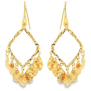 Sublimes boucles d'oreilles pendantes en bronze, un accessoire éclatant qui allie élégance et mouvement. Leur conception raffinée et leur finition impeccable illumineront votre visage et ajouteront une touche de luxe à votre style. Parfaites pour rehausser une tenue de soirée ou apporter une note sophistiquée à un look quotidien.