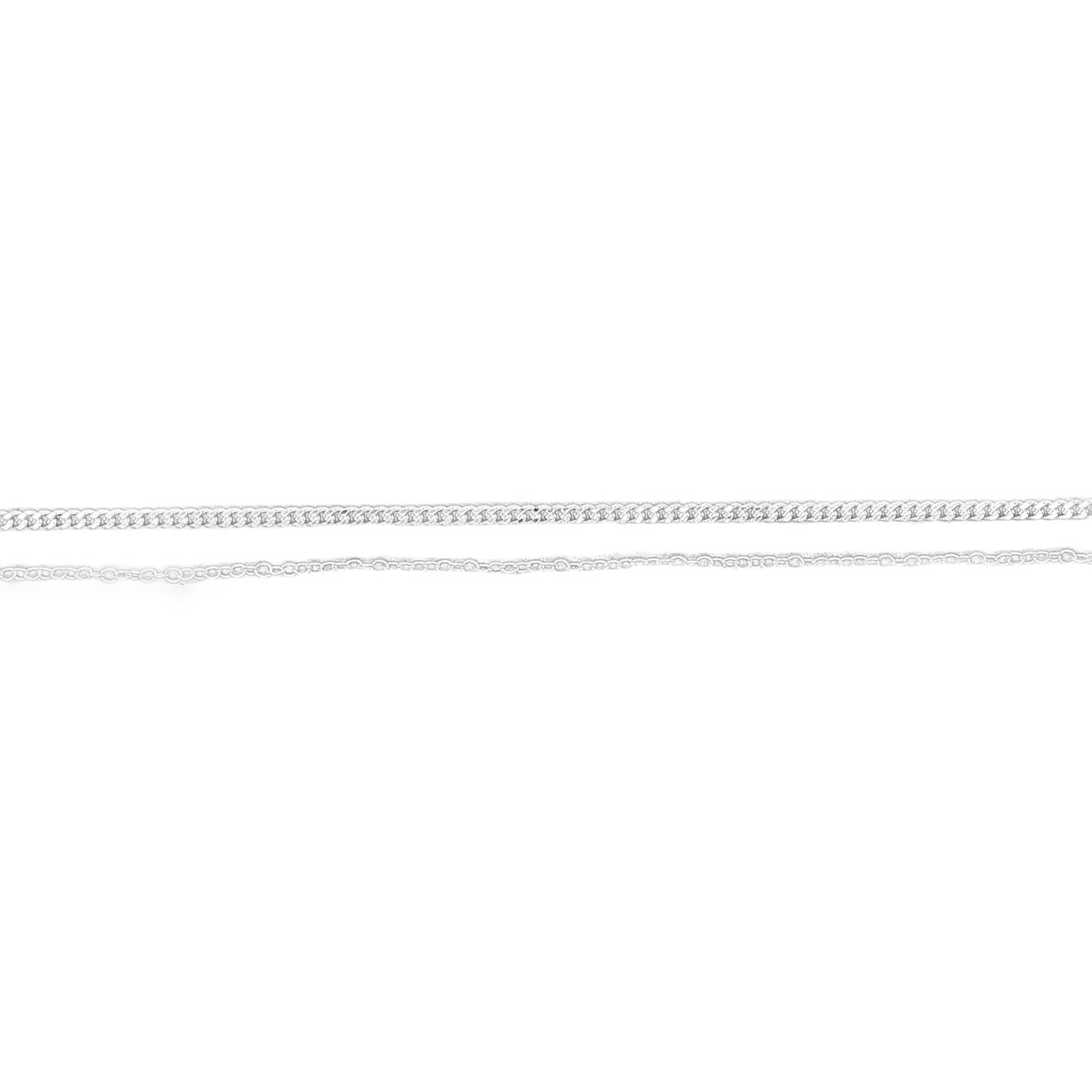 Ce collier composé de deux chaînes raffinées en argent 925/000 se distingue par ses maillons polis à la perfection, offrant une brillance continue et un éclat sophistiqué.<br/>Son design intemporel et sa finition impeccable assurent une symétrie parfaite et un tombé fluide.<br/>Idéale pour être portée seule ou avec un pendentif, cette pièce de joaillerie incarne l'élégance minimaliste.<br/>La composition en argent précieux garantit une durabilité exceptionnelle et une transparence de reflet miroitant sous tous les angles. Multirangs Adolescent Adulte Femme Fille Indémodable Ce collier composé de deux chaînes raffinées en argent 925/000 se distingue par ses maillons polis à la perfection, offrant une brillance continue et un éclat sophistiqué.<br/>Son design intemporel et sa finition impeccable assurent une symétrie parfaite et un tombé fluide.<br/>Idéale pour être portée seule ou avec un pendentif, cette pièce de joaillerie incarne l'élégance minimaliste.<br/>La composition en argent précieux garantit une durabilité exceptionnelle et une transparence de reflet miroitant sous tous les angles. Multirangs Adolescent Adulte Femme Fille Indémodable