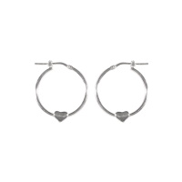 Boucles d'oreilles créoles avec un coeur en argent 925/000.