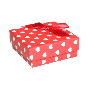 Boîte cadeau écrin pour parure ou boucles d'oreilles avec motifs de cœurs et un nœud papillon.