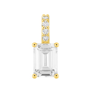 Magnifique pendentif en plaqué or jaune 18 carats serti d'oxydes de zirconium et orné d'un oxyde de zirconium de forme rectangulaire serti griffes.
