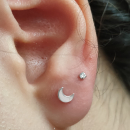 Boucles d'oreilles puces en argent 925/000 rhodié serties d'oxyde de zirconium blanc. Puce Rond  Adulte Enfant Femme Fille Garçon Homme Indémodable Mixte 