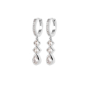 Boucles d'oreilles créoles en argent 925/000 rhodié pavées en partie d'oxydes de zirconium blancs avec pendant composé de trois oxydes de zirconium blancs sertis clos en forme de losange et goutte. Créoles Goutte Losange Pendantes Strass  Adolescent Adulte Femme Fille Indémodable 