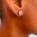 Boucles d'oreilles puces en plaqué or et oxydes de zirconium sertis 4 griffes. Puce Rond  Adolescent Adulte Femme Fille Indémodable 