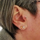 Boucles d'oreilles puces cercles entrelacés en plaqué or et oxydes de zirconium. Cercle Puce Strass  Adolescent Adulte Femme Fille Indémodable 