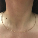 Collier semi-rigide en plaqué-or.  Adolescent Adulte Femme Fille Indémodable 