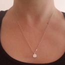 Pendentif en argent 925/000 rhodié et solitaire en oxyde de zirconium.<br/>Vendu sans la chaîne. Carré  Adolescent Adulte Femme Fille Indémodable 