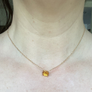Collier avec pendentif en plaqué or et pierre synthétique serti 4 griffes. Carré  Adolescent Adulte Femme Fille Indémodable 
