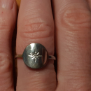 Bague en argent 925 rhodié avec motif étoile sertie d'un oxyde de zirconium blanc. Etoile Rond  Adolescent Adulte Femme Fille Indémodable Nature 