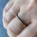 Bague alliance en plaqué or 18 carats sertie d'oxydes de zirconium blancs. Alliance Anneau  Adolescent Adulte Femme Fille Indémodable 