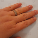 Bague alliance en plaqué or jaune 18 carats pavée d'oxydes de zirconium blancs. Alliance Anneau  Adolescent Adulte Femme Fille Indémodable Mariage 