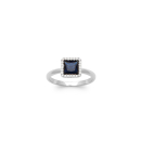 Bague en argent 925/000 rhodié surmontée d'une pierre de couleur bleue sertie clos de forme carré entourée d'un pavage d'oxydes de zirconium blancs. Carré Strass  Adolescent Adulte Femme Fille Indémodable 