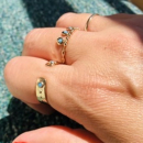 Bague en plaqué or et turquoise synthétique. Anneau  Adolescent Adulte Femme Fille Indémodable 