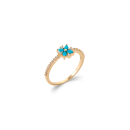 Bague en plaqué or jaune 18 carats pavée en partie d'oxydes de zirconium blancs et surmontée d'une fleur composée de pierres synthétiques de couleur bleue et oxydes de zirconium blancs. Strass  Adolescent Adulte Femme Fille Fleurs Indémodable 